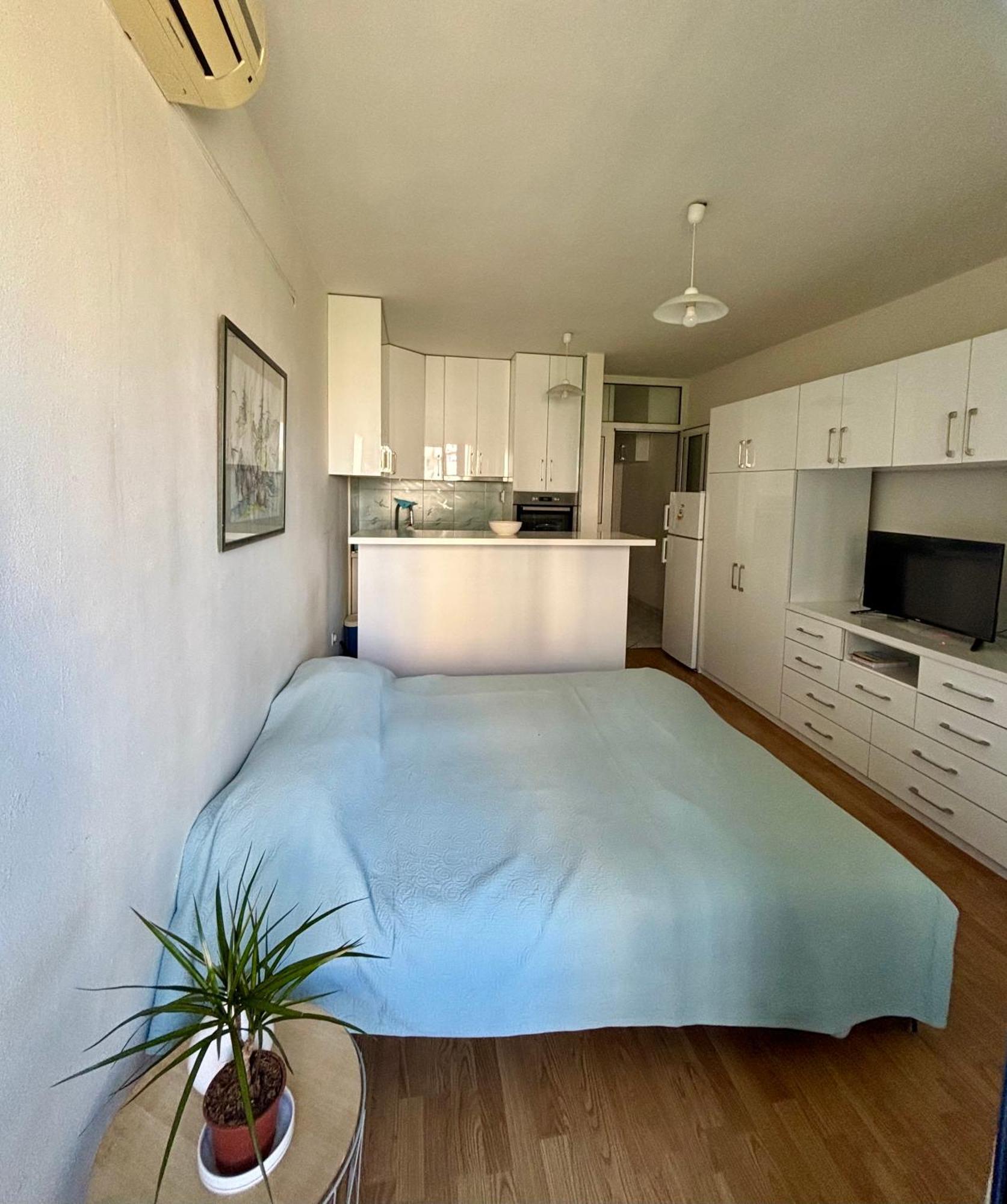 Apartment Cozy In Heart Of The *